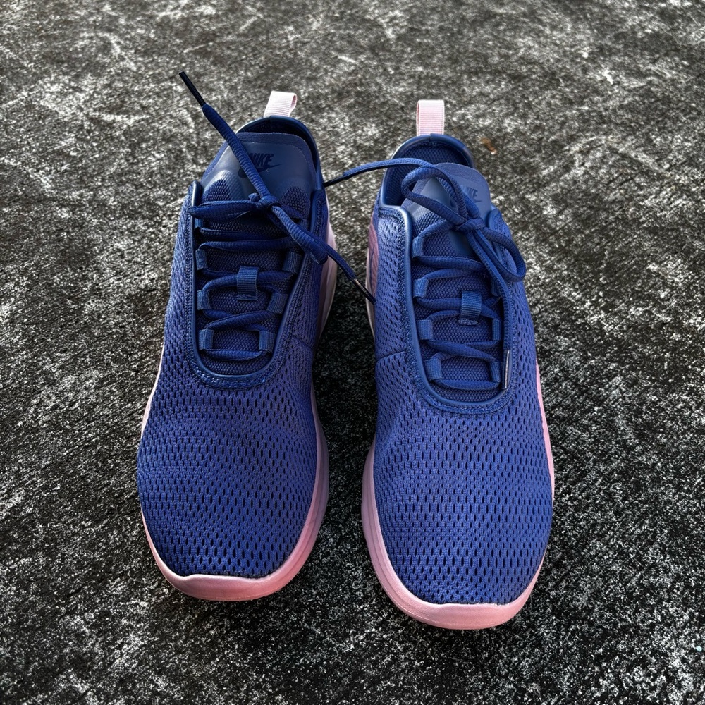 Nike Air Max Motion 2 Navy Pink Blast Size 11 Women’s - Picture 3 of 9